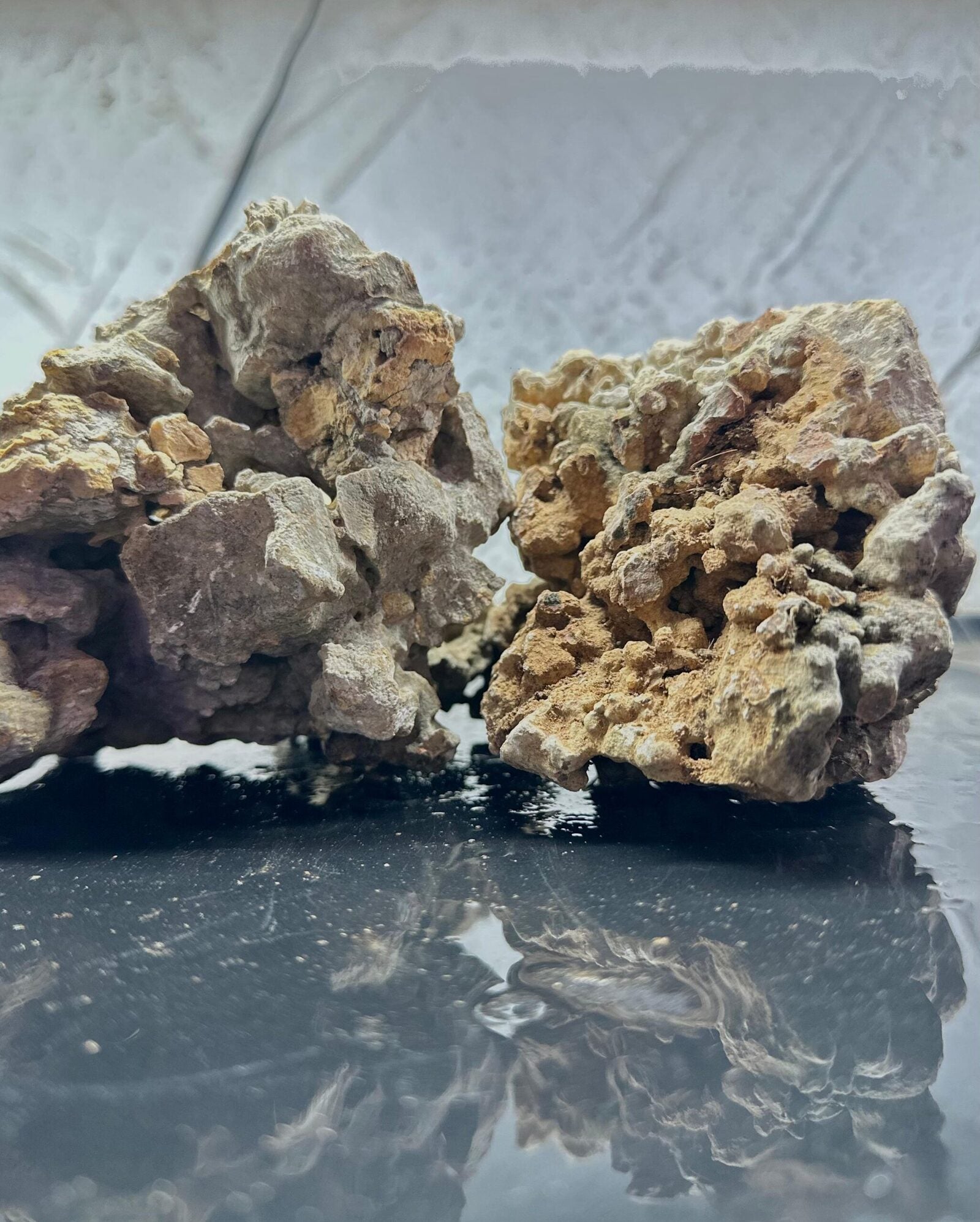 Hole rocks (1)