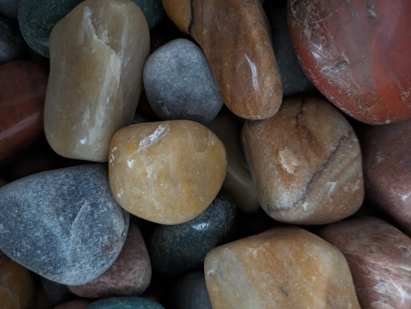 Big Mixed Polished Pebbles/ Kg