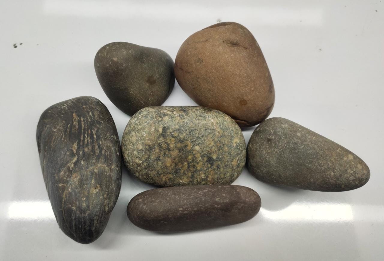 Flat Big Pebbles/ Kg