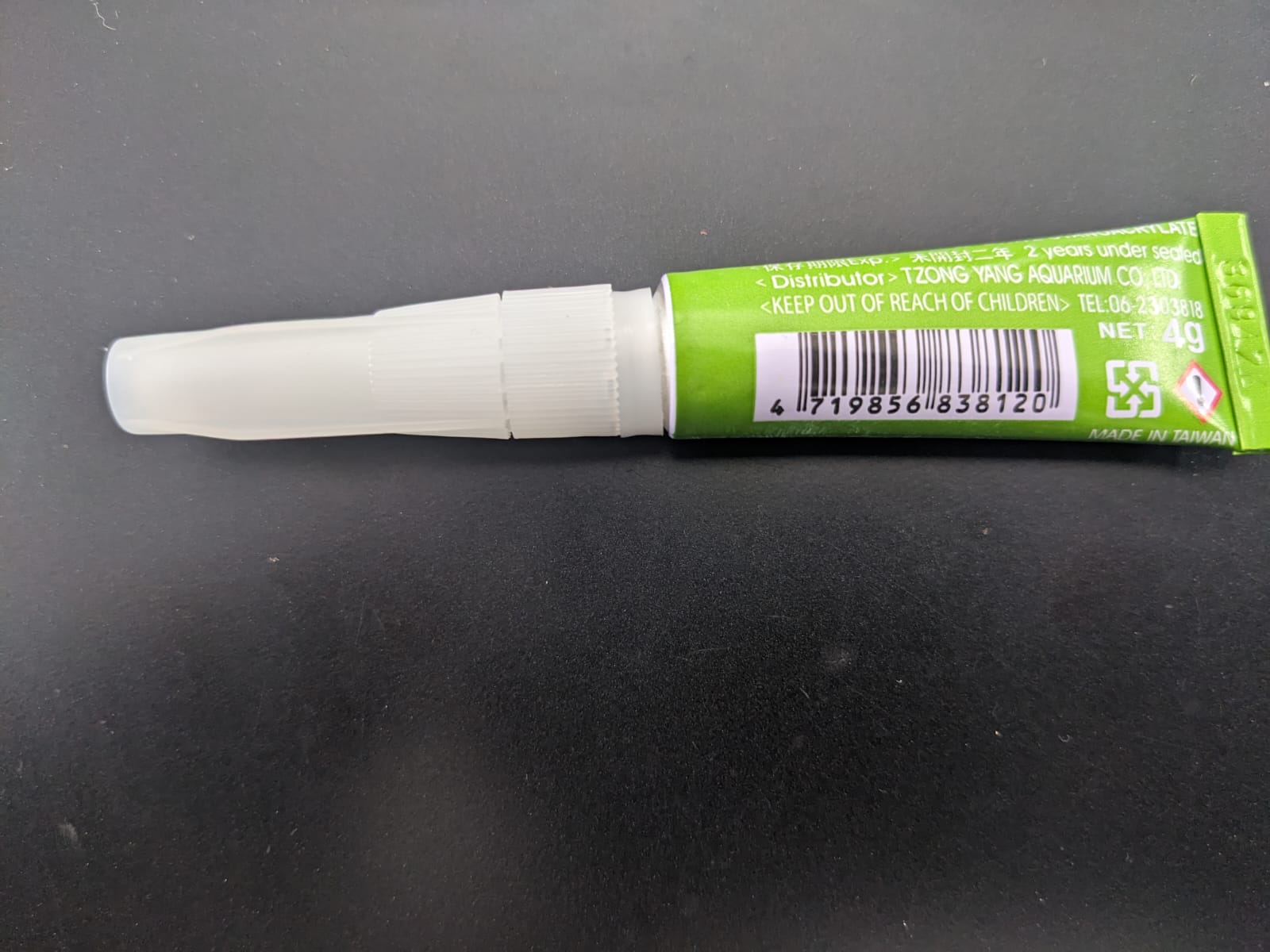Moss glue