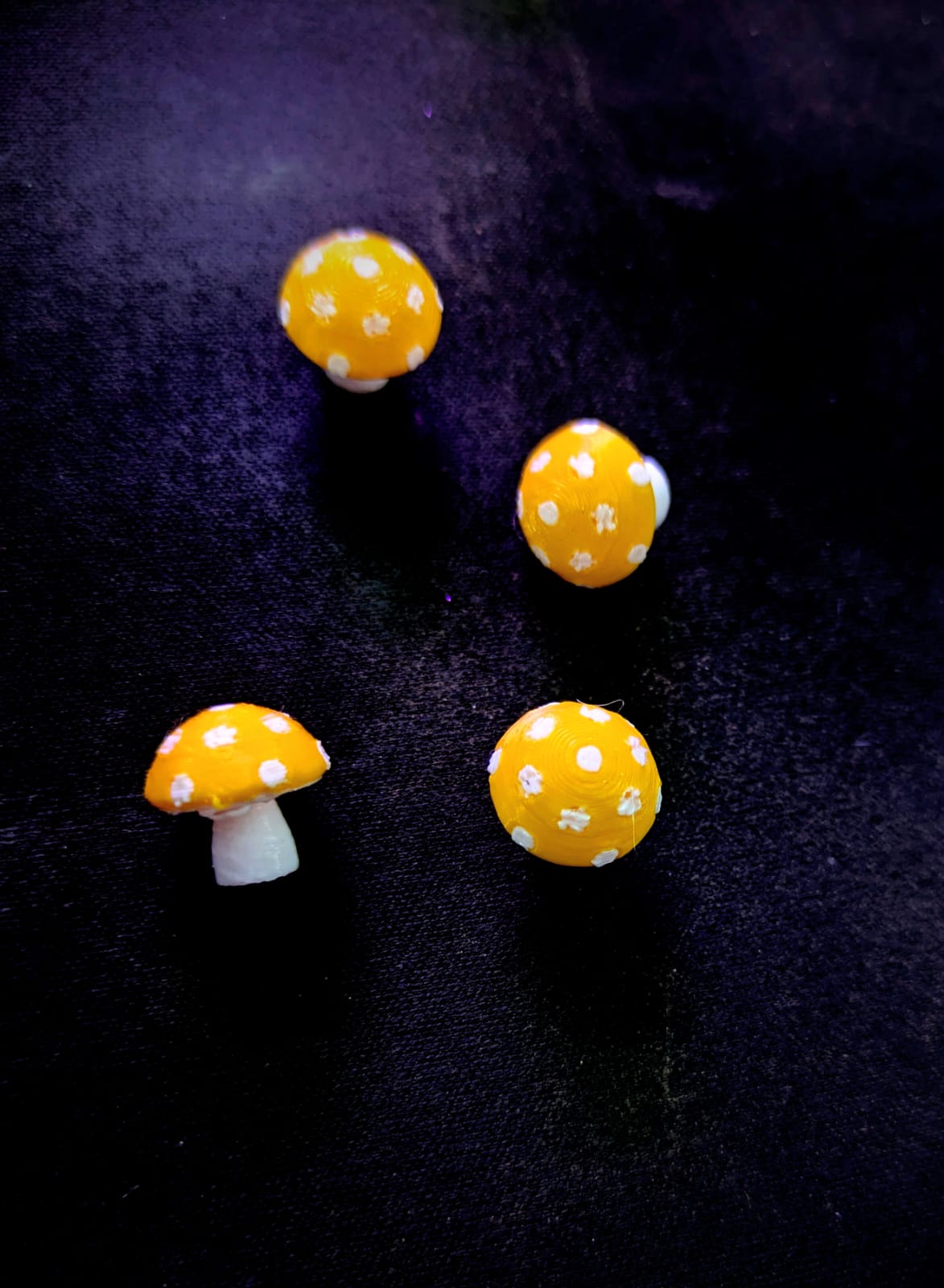 3D Yellow and White Mushrooms - Small
